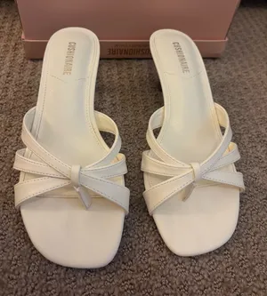Cushionare Malta Kitten Heels - Cream 6 thumbnail 1
