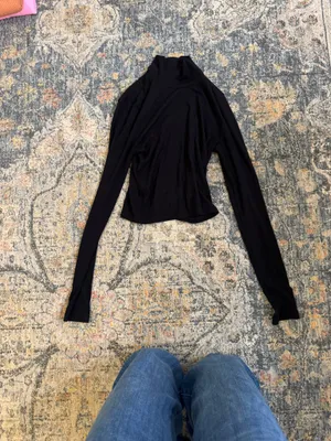 Wilfred Aritzia Ribbed Cropped Mock Neck Long Sleeve thumbnail 3