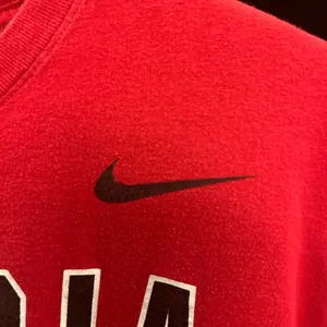NIKE long sleeve T-shirt, unisex, medium, very nice no flaws-GO DAWGS! thumbnail 4
