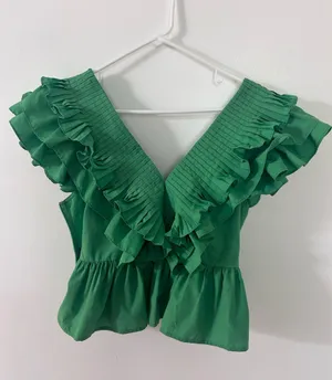 Entro green ruffle top  thumbnail 2
