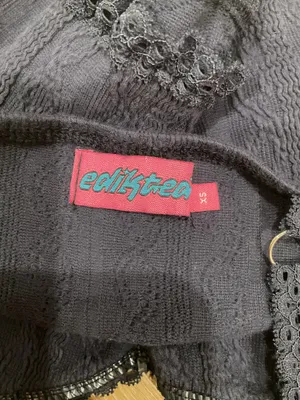 Edikted Navy Top Lace thumbnail 4