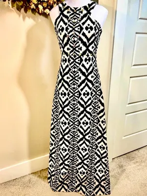 💥Belle Badgley Mischka Ikat Studded Halter Maxi Dress Black Ivory Sz 2💛 thumbnail 9