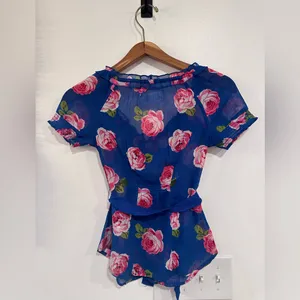 Abercrombie & Fitch Y2K Sheer Floral Short Sleeve Blouse Ruffle Size XS thumbnail 6