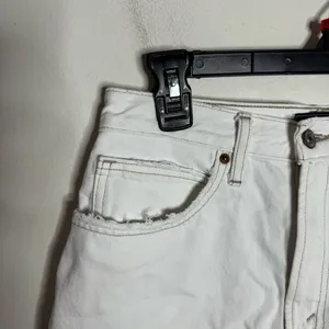 Abercrombie & Fitch white rigid denim distressed natural rise shorts size 27 thumbnail 3
