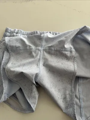 Lululemon Hotty Hot Low-Rise Short 4"‎ Gravel Dust Pastel Blue Size 8 thumbnail 5