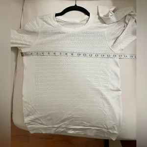 Lululemon Swiftly Breathe Long Sleeve Squad Top Shirt White Silverescent thumbnail 7