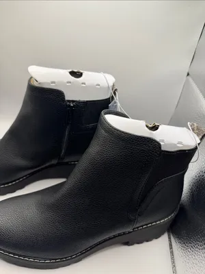 Universal Thread NWT Taci Chelsea Ankle Boots Jet Black Lug Sole Booties 9.5 thumbnail 6