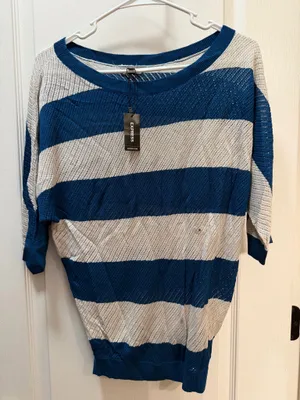 Express Women’s Top thumbnail 1