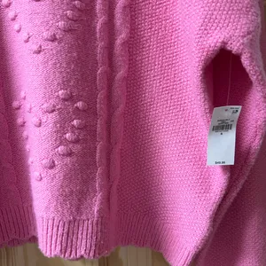 Old Navy SoSoft Crew-Neck Bobble Heart Sweater thumbnail 5
