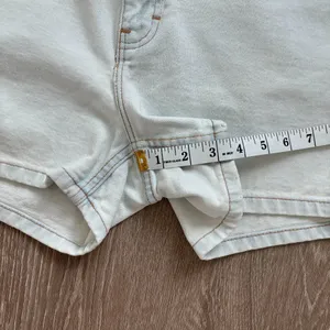 Vintage Tommy Hilfiger Shorts Womens 8/10 Light Wash Denim Classic 90s Beach USA thumbnail 4
