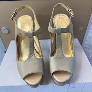 Jessica Simpson‎ Tan Gold Suede Patent Platform T-Strap Peep Toe Heels 7.5B thumbnail 13
