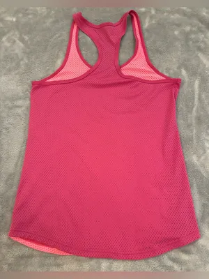 Under Armour Women’s Pink Racerback Training Tank Size Medium thumbnail 2