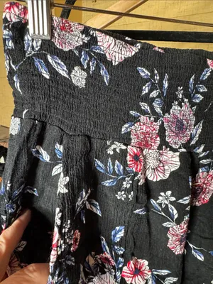 Three Dots Black Floral Smocked Pull-On Shorts Pom Pom Trim Size Medium thumbnail 6