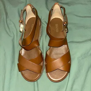 Michael Kors Darby Espadrille platform Sandals thumbnail 3