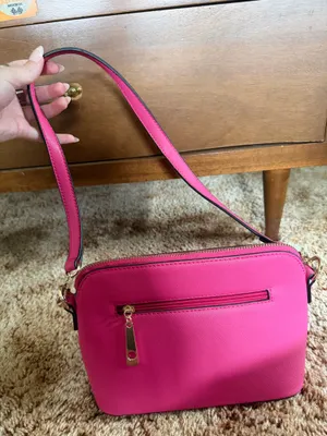Pink shoulder bag thumbnail 1