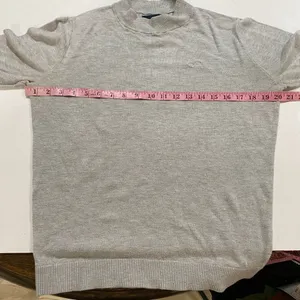 Hollister Gray Crewneck Sweater Small Minimalist Soft Classic Pullover thumbnail 5