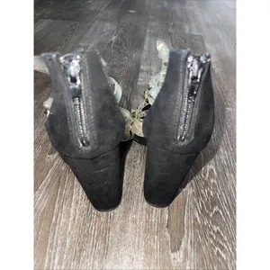Liliana Crush Size 8 Black Suede Gold Strappy‎ Chunky Heel , S-101 thumbnail 3