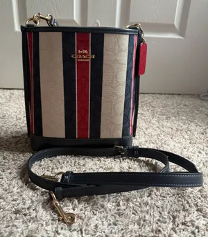 Coach Bucket Bag thumbnail 4
