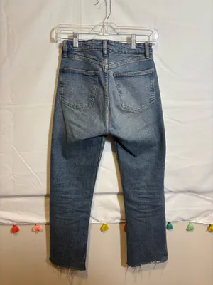 ZARA High-Rise flare Jeans thumbnail 3