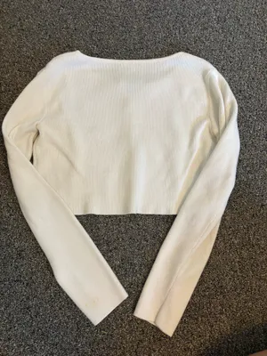 Brandy Melville Sweater Cropped thumbnail 2