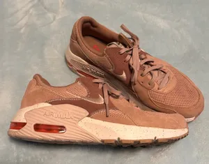 Pink Nike Air Max Sneakers thumbnail 1