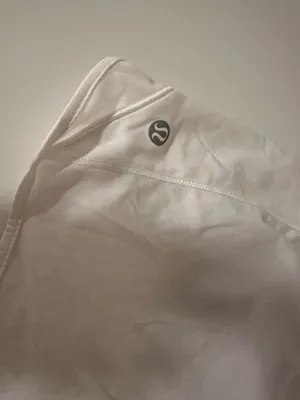 Lululemon Hotty Hot Shorts 4" thumbnail 4