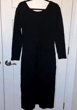 NWT Astr the Label Textured Knot Front Off Shoulder Long Sleeve Midi Dress thumbnail 4