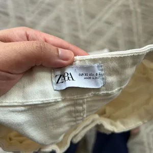 Zara Cream Women's Ankle Cropped Size 0 Jeans thumbnail 4