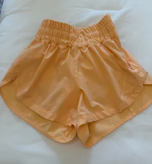 Lululemon Tracker Shorts thumbnail 1