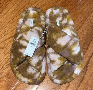 American Eagle Sherpa Slides thumbnail 4