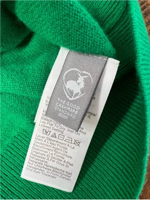 J. Crew Cashmere relaxed crewneck sweater in Brooke Green Size XS NWT ***FLAWED* thumbnail 6