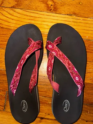 Chacos Women’s Classic Flip Flops Pink Pattern LUVSEAT Arch Support Sandals Beach thumbnail 3