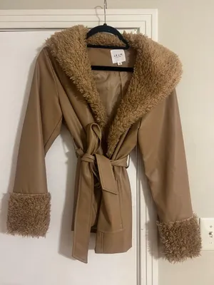 Leather jacket with puffy sleeves thumbnail 1