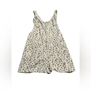✨🤍‎ Entro Leopard Print Button Front Romper Jumpsuit Size Medium 🤍✨ thumbnail 2