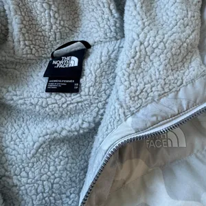 The North Face White Camo Down Puffer Jacket Hooded thumbnail 3