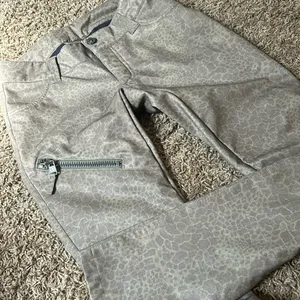 B‎ By Burton Green Animal Print Light Weight Snow Pant Size Small thumbnail 1