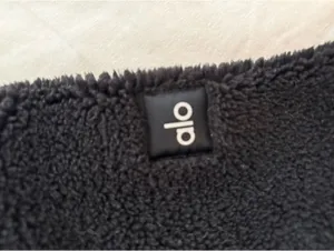 Alo Cropped Sherpa Zip Up thumbnail 4