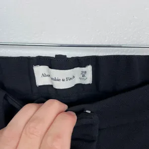 Abercrombie & FItch Women's Flat Front Trousers Black Sz 8L thumbnail 2