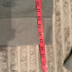 OFFLINE by Aerie Waffle Knit Henley Crop Top Sage Green XS‎ Thumbholes Thermal thumbnail 5