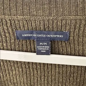 American Eagle Womens Sweater Olive Green Ribbed Knit Scoop Neck Medium thumbnail 3