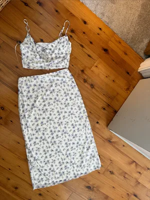 Le lis M/L Set Floral Cream crop top and Midi Skirt thumbnail 6