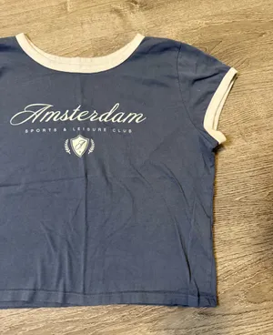 Hollister crop tee thumbnail 3