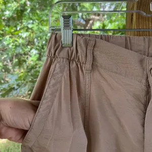 Gap Women's Mid-Rise Cargo Pants Khaki Tan Size M thumbnail 3