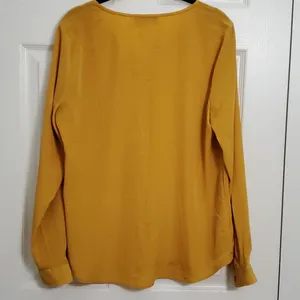 NWT Loft Two Pocket Blouse thumbnail 5