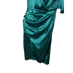 Cupshe‎ Emerald Green Satin One Shoulder Ruched Cocktail Dress Medium NWT thumbnail 3