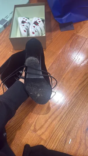 Black Lace thumbnail 3