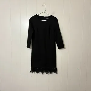 Few Moda Long Sleeve Black Mini Dress Lace Trim Hem Cocktail Party Dress Size Sm thumbnail 2