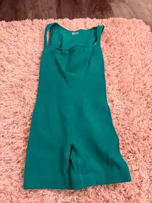 Amazon Green Workout Jumper  thumbnail 2