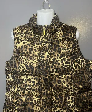 Charter Club Vest Womens Petite Medium Brown Leopard Print Quilted Puffer Zip thumbnail 1