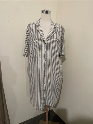 Universal Threads Striped Button-Front Mini Dress in Gray and White thumbnail 3